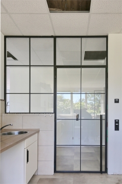 Küchentür mit seitlichem Fenster und Oberlicht