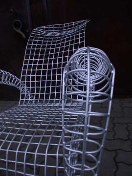 Stuhl Skulptur aus 5 mm Rundeisen, feuerverzinkt