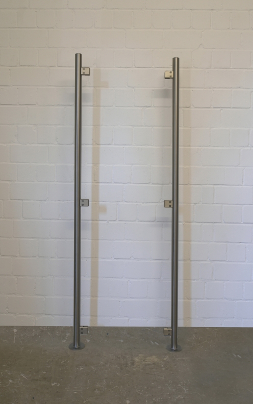 Edelstahl Pfosten für eine Werbetafel