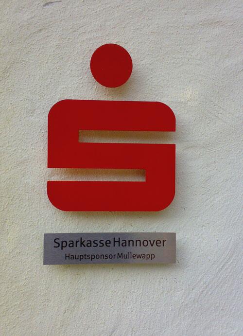 Sponsorenschild für die Sparkasse Hannover