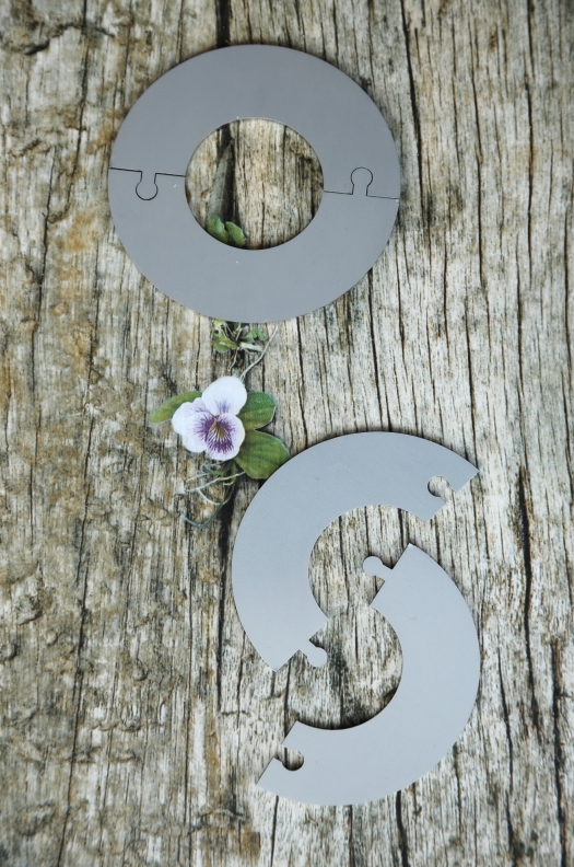 zweigeteilter Abdeckring aus Edelstahl