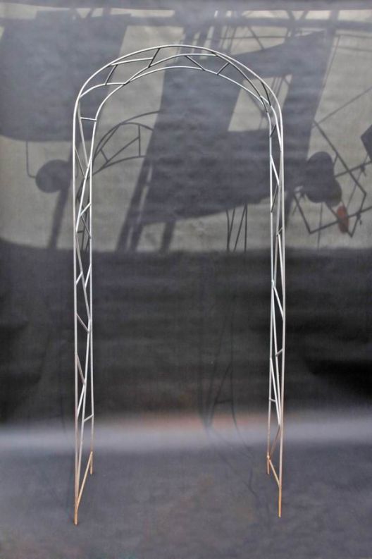 Rosenbogen mit Schmitzstruktur