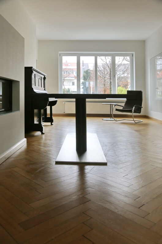 Tischgestell aus Stahl