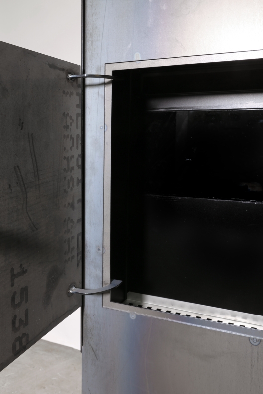 Briefkasten aus rostigem Stahl