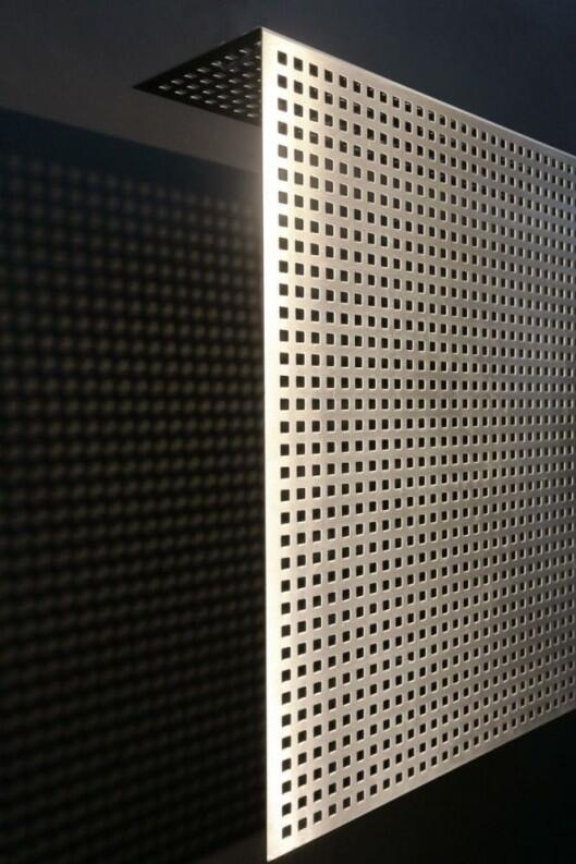 Heizkörperverkleidung aus Edelstahl Lochblech