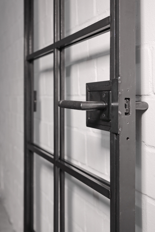 Tür im Industrial Style