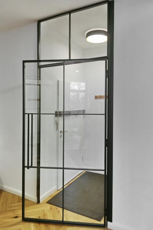 Tür im Industrie Look