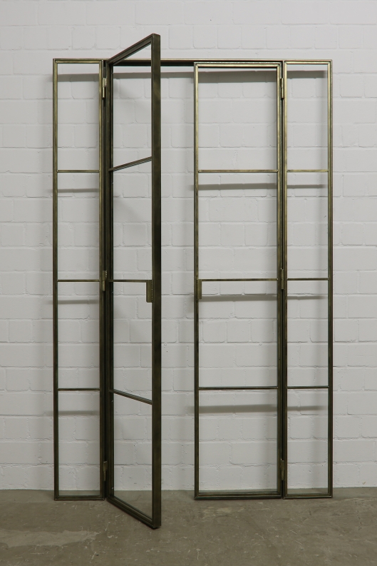 Loft Tür mit starkem Messingabrieb