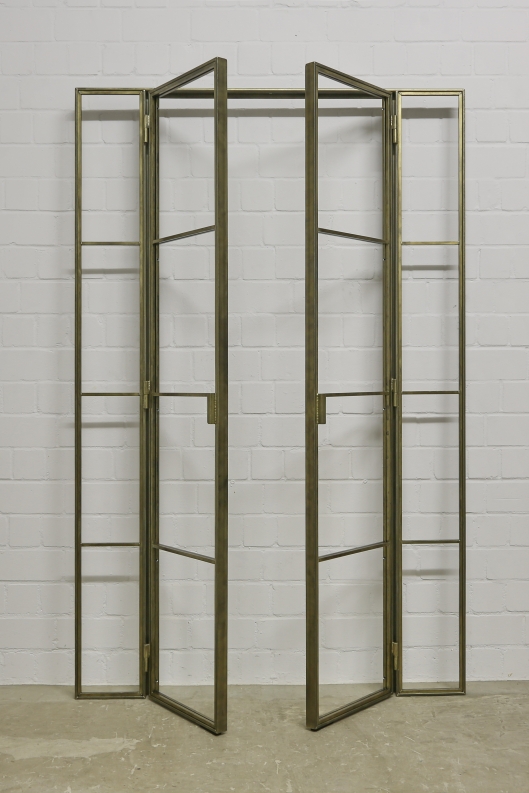 Loft Tür mit starkem Messingabrieb