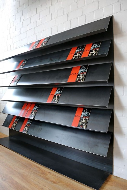 Prospektwand, Info Display... aus Stahlblech. Besonders Elegant