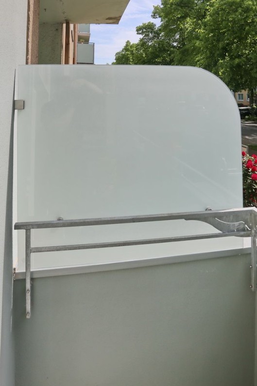 Balkongeländer, Windshutz