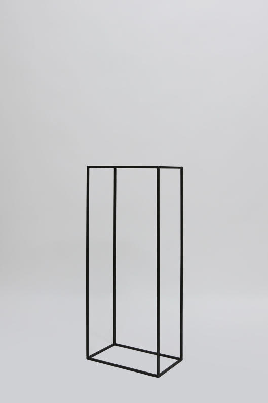 Skulturen Sockel im Bauhaus Stil