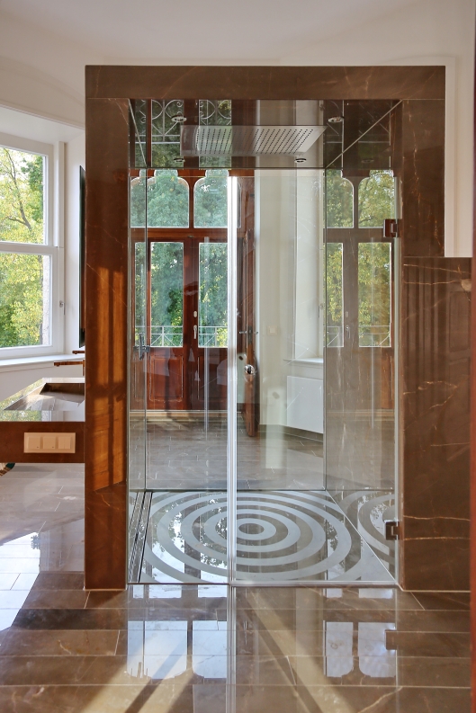 Wohlfühl Bad in einer historischen Villa