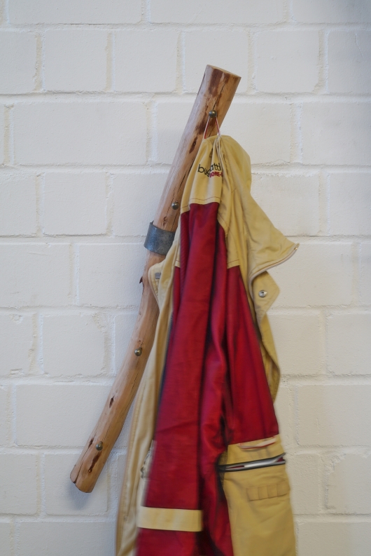 wandhängende Ast Garderobe