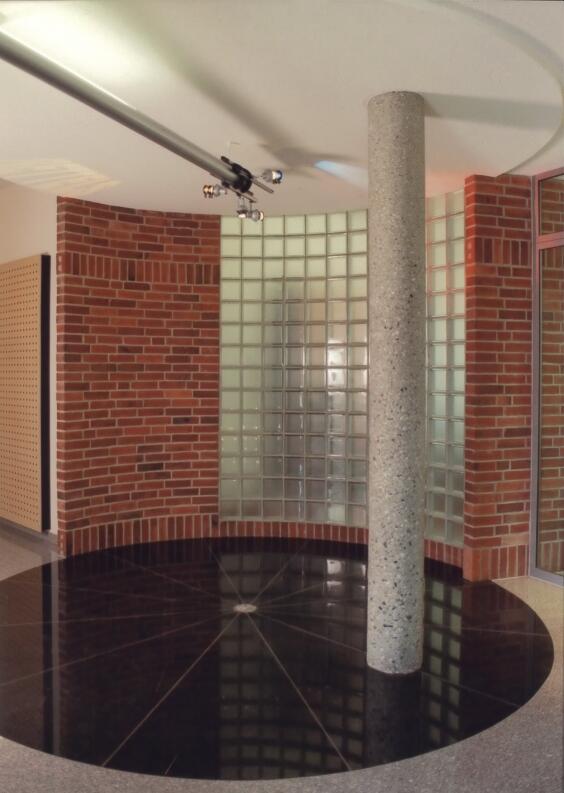 Sanierung und Umbau einer ehemaligen Kaserne zu Büroräumen