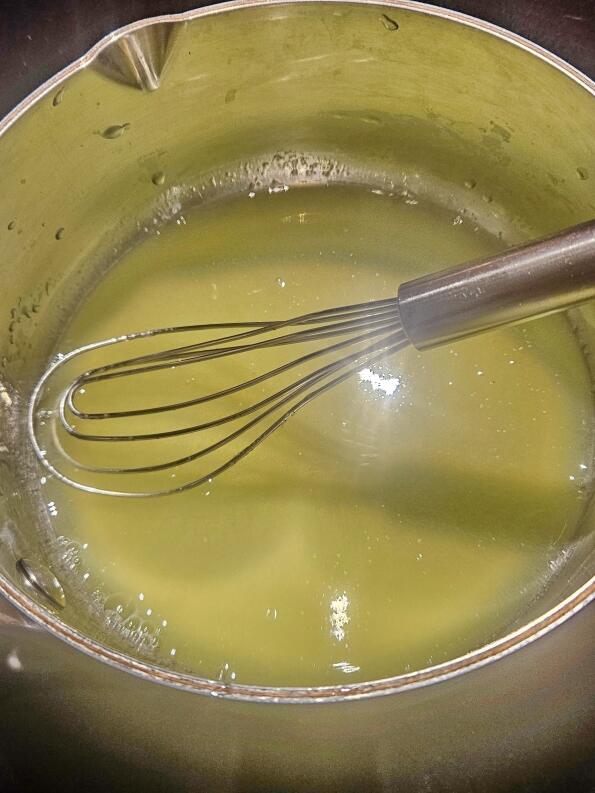 Gurkengelee mit Räucherlachs & Feigensenfcreme