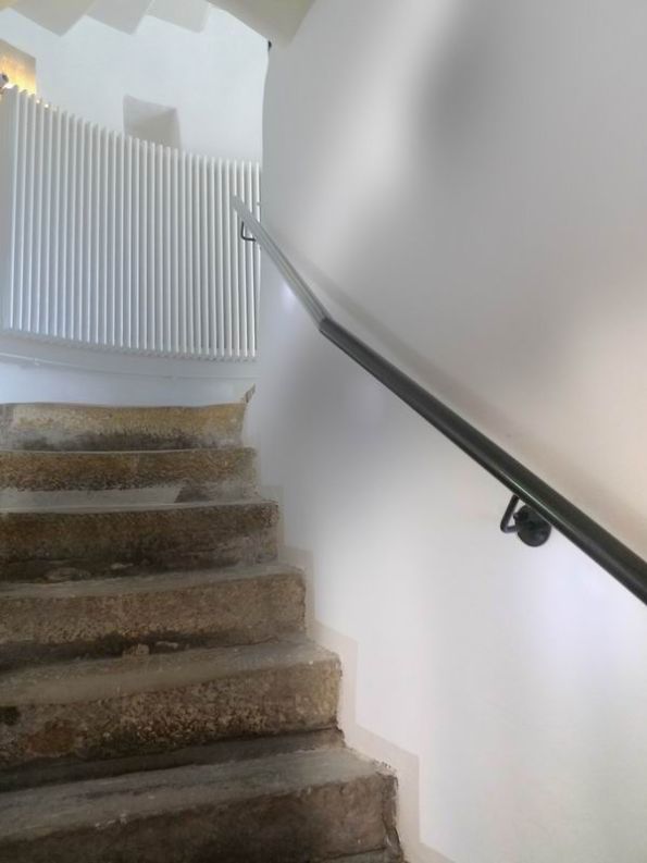 Edelstahlhandlauf mit integrierten LED-Modulen- Der Effiziente