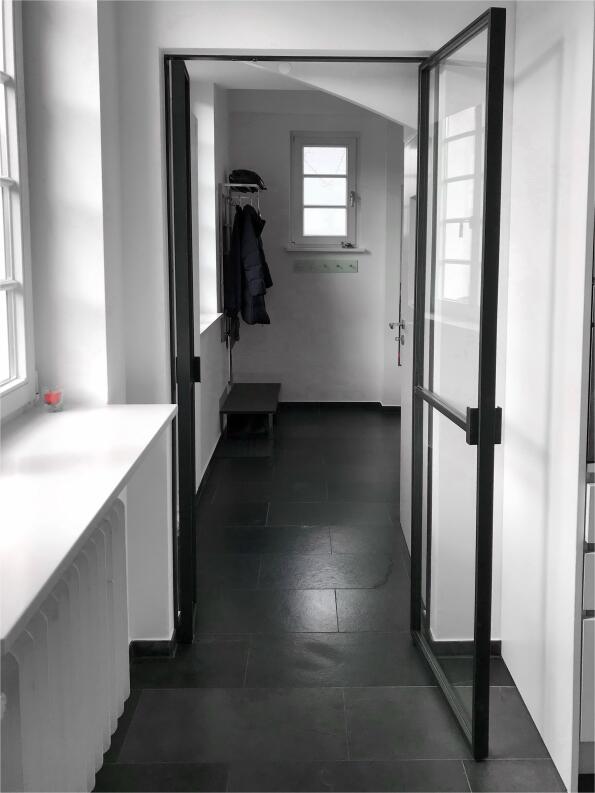 gegenläufig öffnende Lofttür