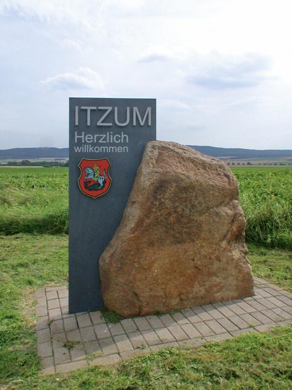 Ortseingangsschild Itzum