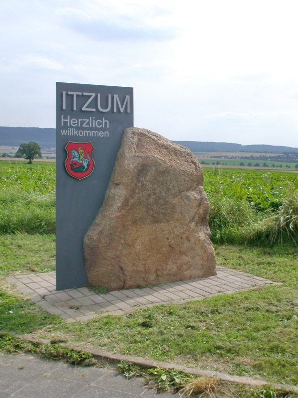 Ortseingangsschild Itzum