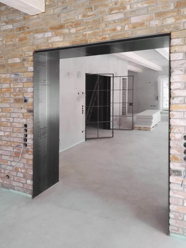 Türzarge aus Rohstahl