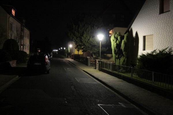 Leuchtenvergleich in Peine Burgkamp. Vorher...Nachher