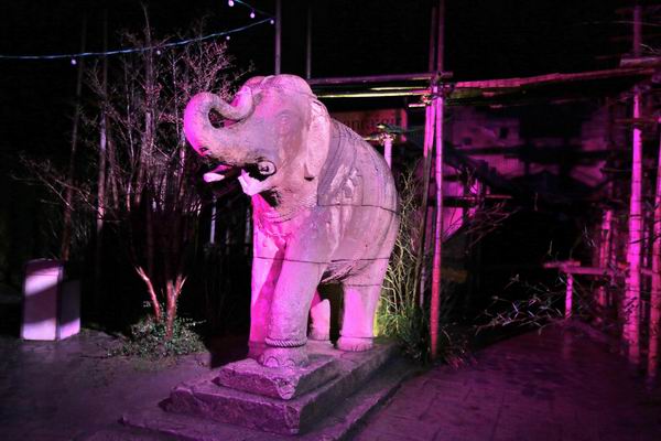 Elefanten Statur im Winterzoo Hannover