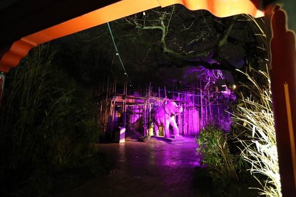 Elefanten Statur im Winterzoo Hannover