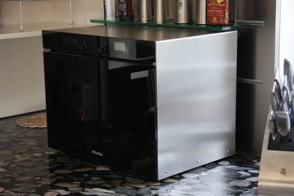 Geh&auml;use aus Edelstahl f&uuml;r einen Einbau Dampfgarer