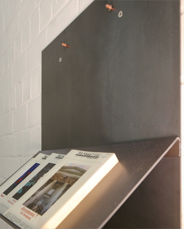 Prospekthalter aus Stahl