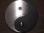 Yin Yang Klingelschild aus Edelstahl mit einer Anlassbeschriftung