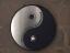 Yin Yang Klingelschild aus Edelstahl mit einer Anlassbeschriftung