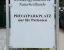 2 Glas/Edelstahl Schilder für die Physio Praxis Villa Physio