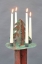 farbig gefasster Tannenleuchter mit 4 Kerzen