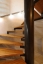 eine astreine Treppe aus gelasertem Stahl und Bambus