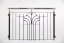 Französischer Balkon mit einem geschmiedetem Schmuckelement