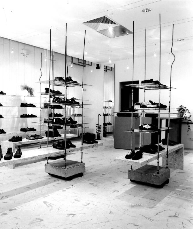 Geschäftseinrichtung - evolution in shoes