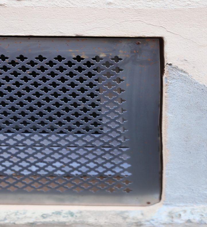 Kellerfenster Gitter aus Lochblech