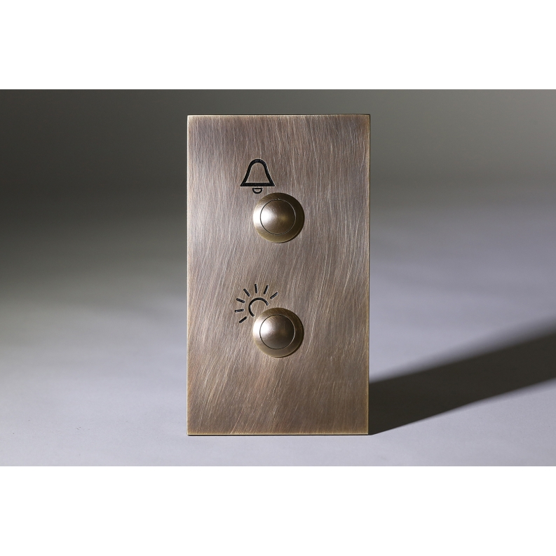 Klingelschild aus Tombak