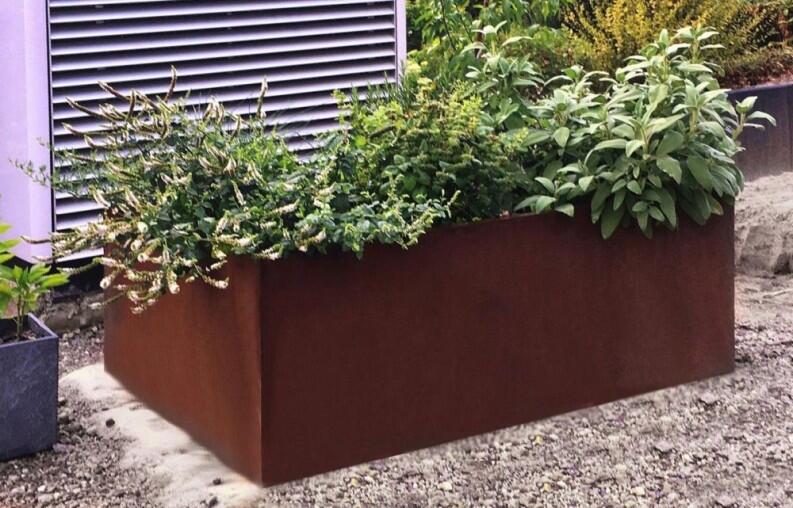 Hochbeet aus rostigem 3mm Stahl