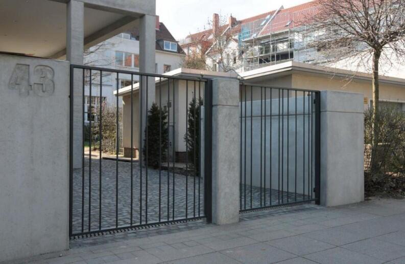 2 Gartenpforten im Stil der 30er Jahre