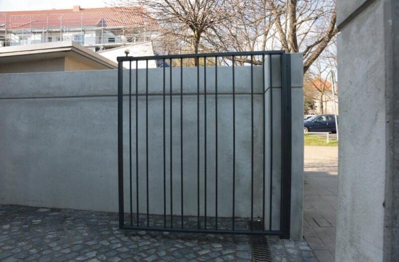 2 Gartenpforten im Stil der 30er Jahre