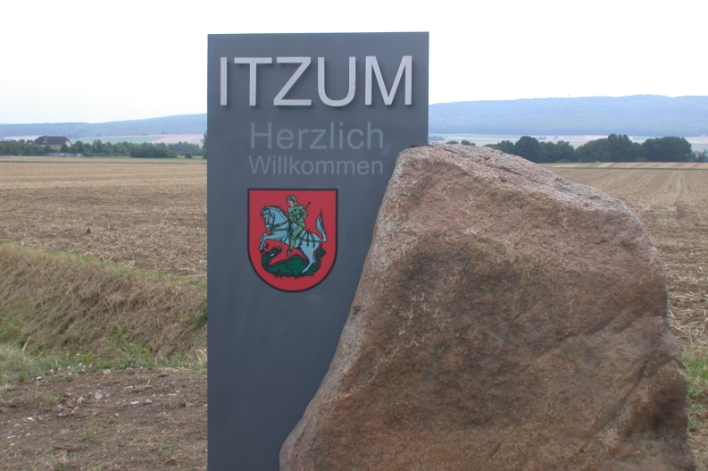 Ortseingangsschild Itzum