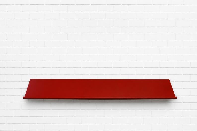 Wandhängender Prospekthalter in Verkehrsrot (RAL 3020) - Prospekthalter 2 Meter, rot lackiert
