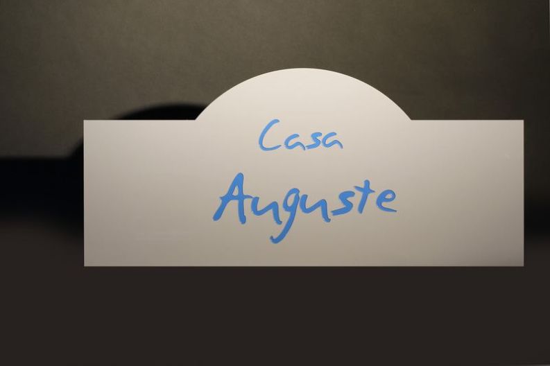 Acryl Schild mit Gravur