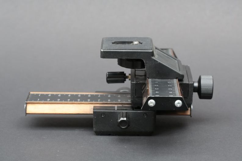 Kreuz Makroschlitten