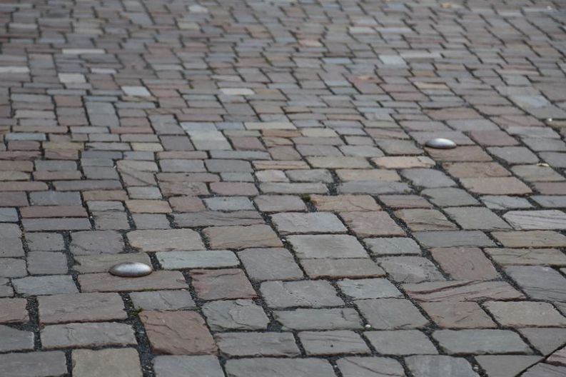 Pflasternägel aus rostigem Stahl