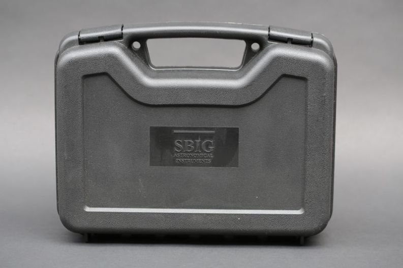 SBIG STi C - CCD Mond und Planeten Kamera in Farbe