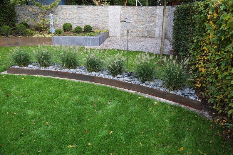 CorTenStahl als Beeteinfassung