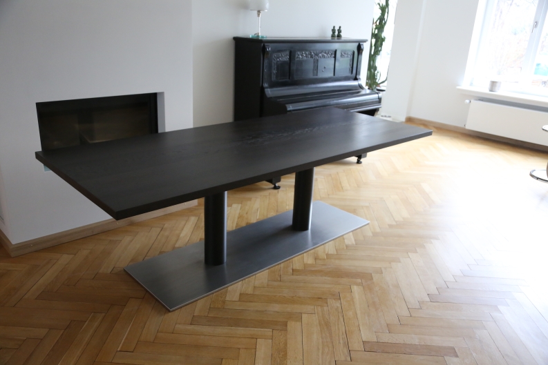 Tischgestell aus Stahl